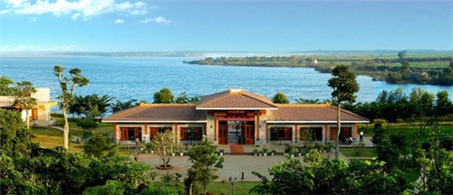 清晨在森林中漫步是什么歌（清晨森林里什么句子）