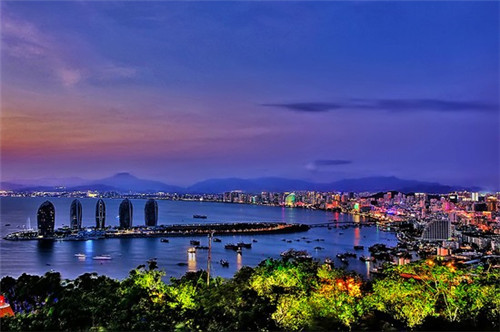 父亲姓张女孩如何起名（父亲姓张给女儿取名字）